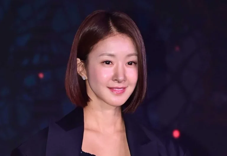 Lee Si Young Issues Apology Over Alleged Campsite Disturbance Controversy - SukaKpop.com - Kpop and Korean Drama Top News Lee Si Young Issues Apology Over Alleged Campsite Disturbance Controversy - SukaKpop.com - Kpop and Korean Drama Top News