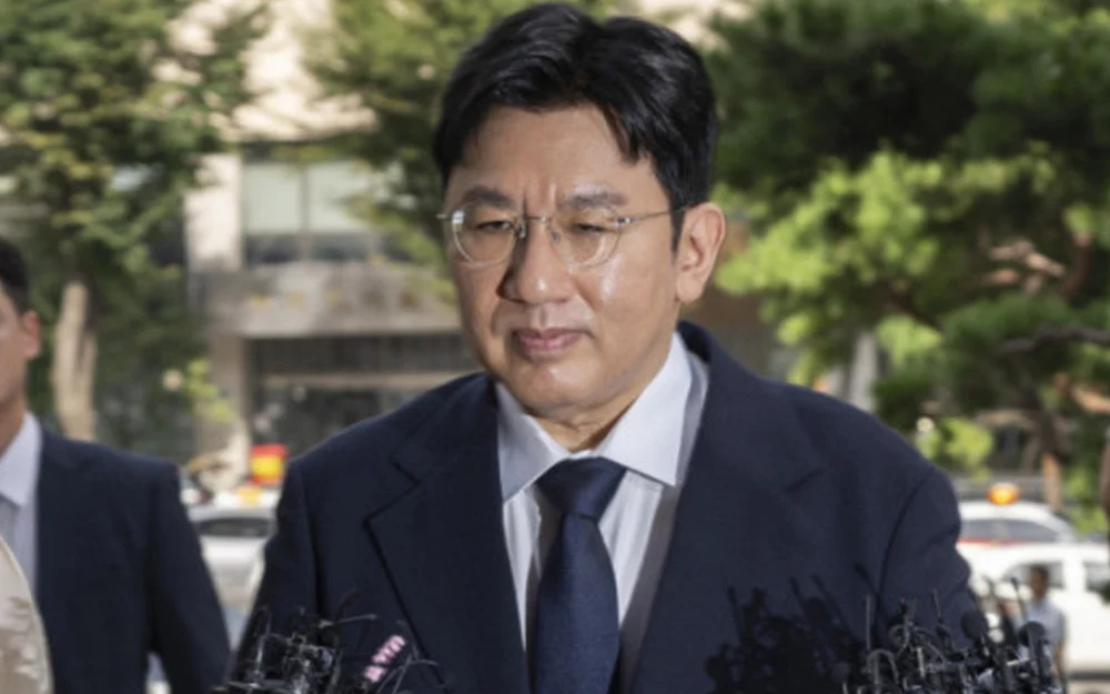 Financial Supervisory Service Raids HYBE Chairman Bang Si Hyuk’s Home - SukaKpop.com - Kpop and Korean Drama Top News