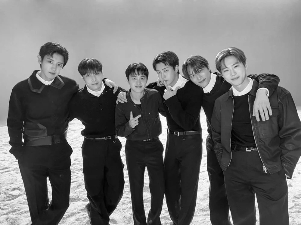 EXO Sparks Comeback Buzz With Mysterious Street Promo Ahead of ‘REVERXE’ - SukaKpop.com - Kpop and Korean Drama Top News