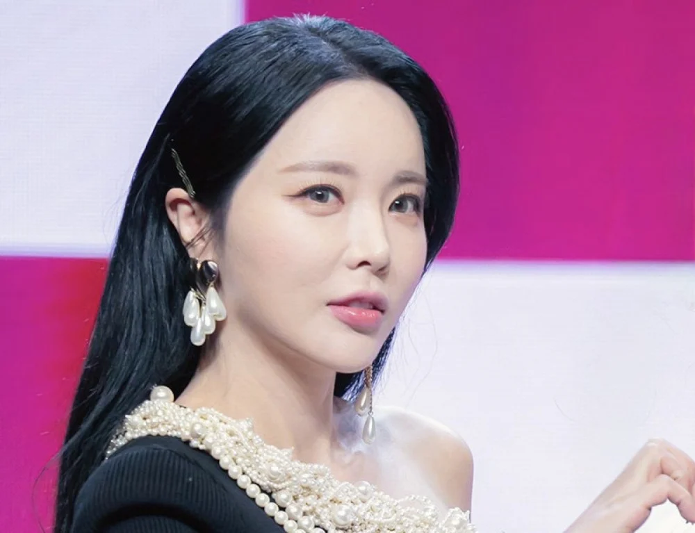 Hong Jin Young Firmly Denies ‘Injection Aunt’ Allegations, Clarifies No Personal Ties - SukaKpop.com - Kpop and Korean Drama Top News Hong Jin Young Firmly Denies ‘Injection Aunt’ Allegations, Clarifies No Personal Ties - SukaKpop.com - Kpop and Korean Drama Top News