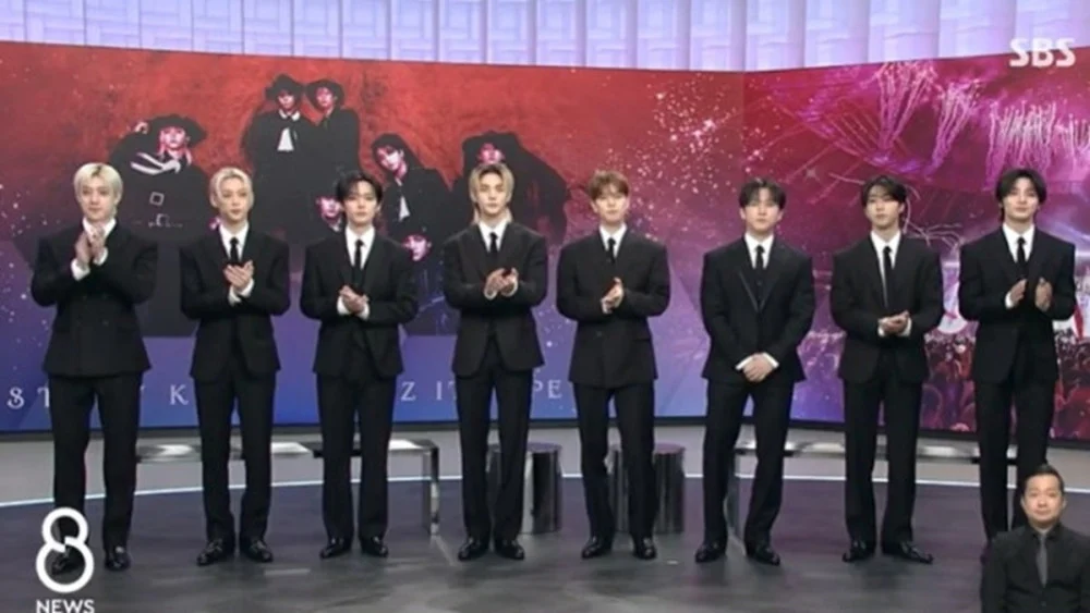 Stray Kids Make History on SBS 8 News, Talk 8 Consecutive Billboard No. 1s - SukaKpop.com - Kpop and Korean Drama Top News Stray Kids Make History on SBS 8 News, Talk 8 Consecutive Billboard No. 1s - SukaKpop.com - Kpop and Korean Drama Top News