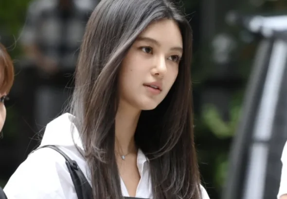 SukaKpop.com - Kpop and Korean Drama Top News|NewJeans Fandom Bunnies Criticize HYBE Over Danielle Contract Termination in Official Statement