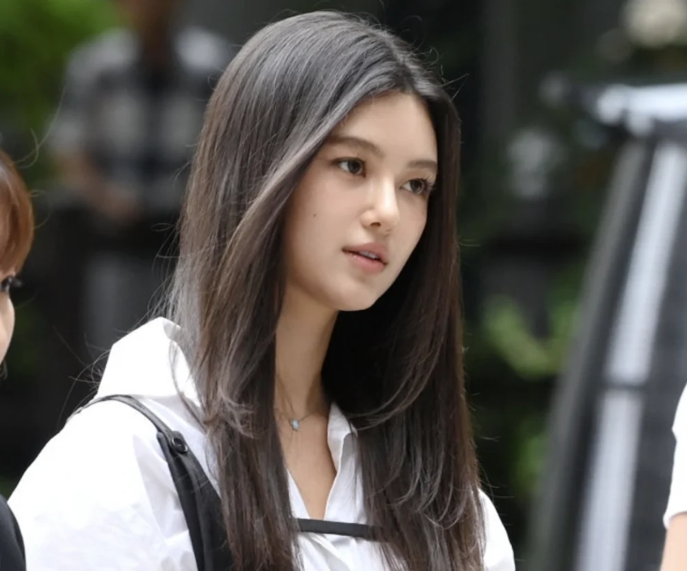 NewJeans Fandom Bunnies Criticize HYBE Over Danielle Contract Termination in Official Statement - SukaKpop.com - Kpop and Korean Drama Top News