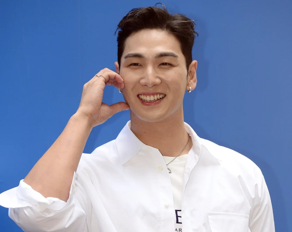 Former NU’EST Member Baekho Enlists in the Military, Shares Heartfelt Farewell With Fans - SukaKpop.com - Kpop and Korean Drama Top News Former NU’EST Member Baekho Enlists in the Military, Shares Heartfelt Farewell With Fans - SukaKpop.com - Kpop and Korean Drama Top News