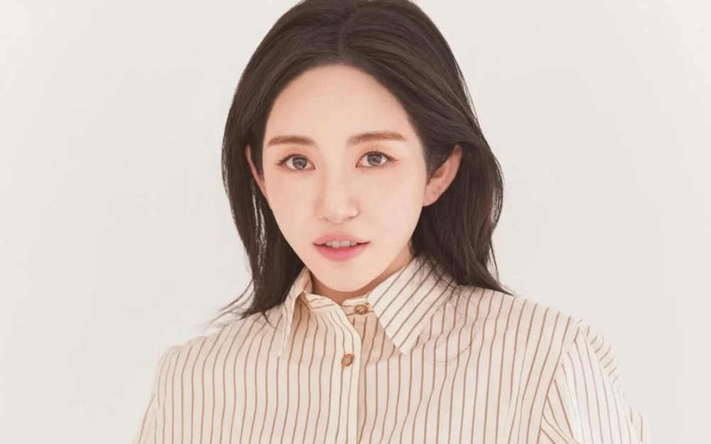 Former AOA Member Mina Makes First Comeback in 7 Years with New Christmas Carol - SukaKpop.com - Kpop and Korean Drama Top News