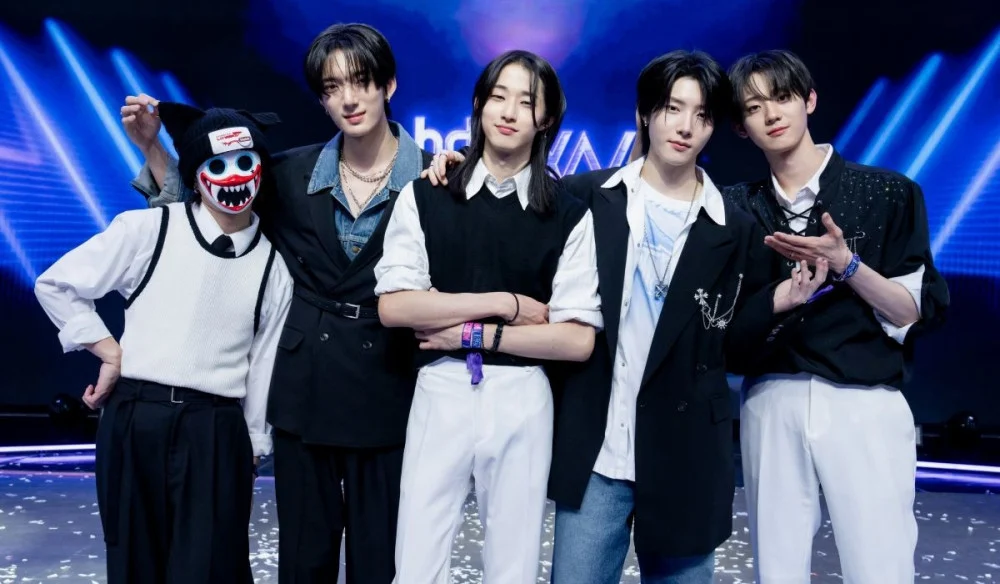 Mnet’s “Steal Heart Club” Launches New Korean-Japanese Idol Band hrtz.wav - SukaKpop.com - Kpop and Korean Drama Top News