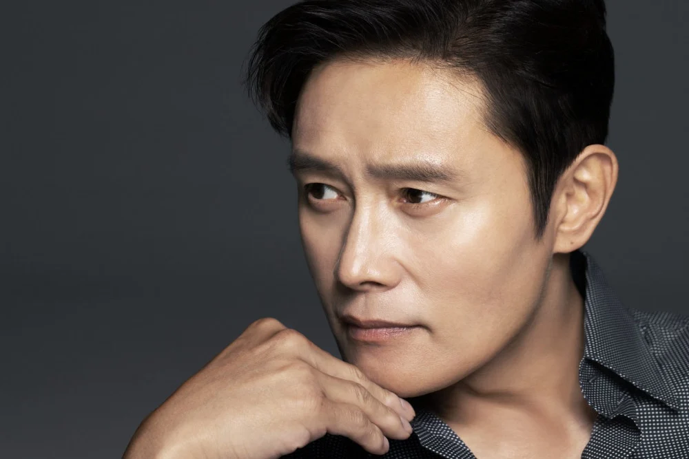 Lee Byung Hun Recognized for Outstanding Role in New York Times Magazine’s Top 10 Film Performances of 2025 - SukaKpop.com - Kpop and Korean Drama Top News Lee Byung Hun Recognized for Outstanding Role in New York Times Magazine’s Top 10 Film Performances of 2025 - SukaKpop.com - Kpop and Korean Drama Top News